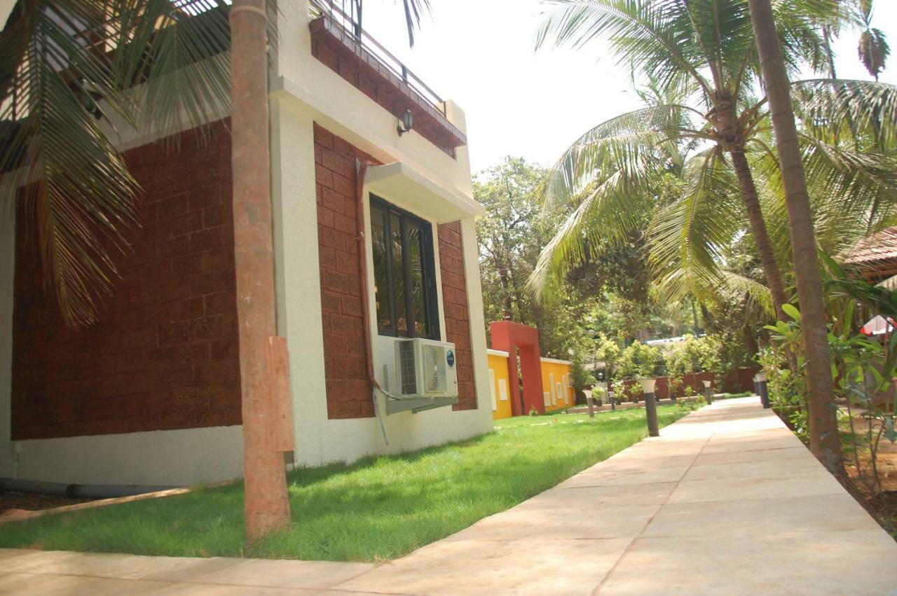 Nivaant Holidays Alibag Hotel Kültér fotó
